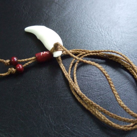 【表示現品】狼牙編み込みネックレス縦型＜カーキ　中サイズ＞ - WTN-15051