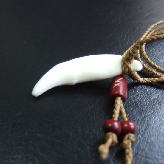 【表示現品】狼牙編み込みネックレス縦型＜カーキ　中サイズ＞ - WTN-15051