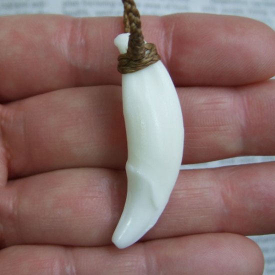 【表示現品】狼牙編み込みネックレス縦型＜カーキ　中サイズ＞ - WTN-15051