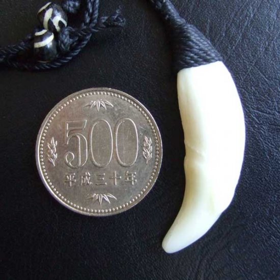 【表示現品】狼牙編み込みネックレス＜黒コード　中サイズ＞ - WTN-15055