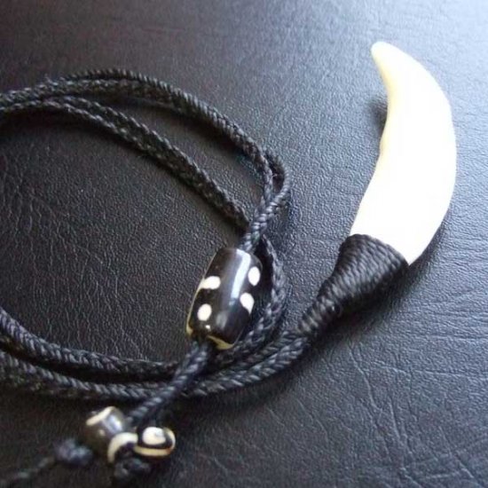 【表示現品】狼牙編み込みネックレス＜黒コード　中サイズ＞ - WTN-15055