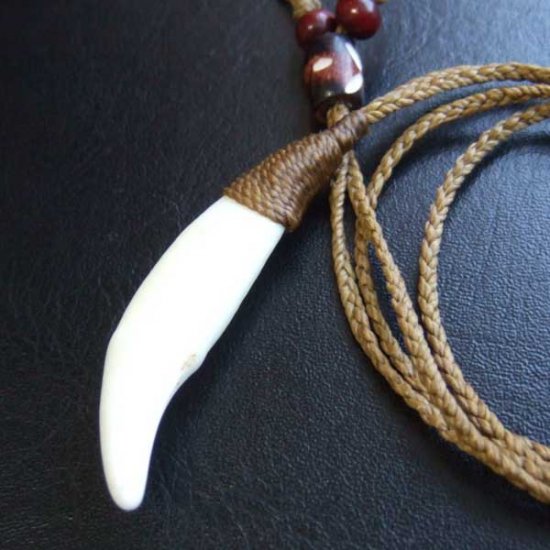 【表示現品】狼牙編み込みネックレス＜カーキコード　中サイズ＞ - WTN-15057