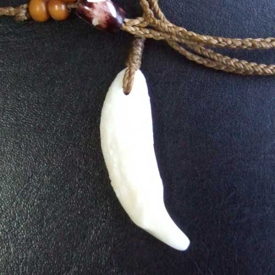 【表示現品】狼牙編み込みネックレス＜カーキコード中サイズ＞ - WTN-15071