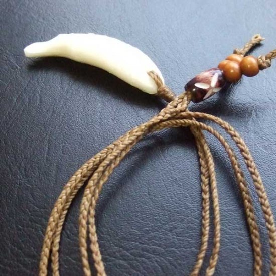 【表示現品】狼牙編み込みネックレス＜カーキコード中サイズ＞ - WTN-15071