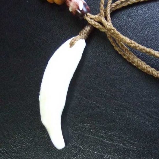 【表示現品】狼牙編み込みネックレス＜カーキコード中サイズ＞ - WTN-15071