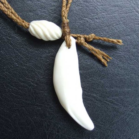 【表示現品】狼牙編み込みネックレス＜カーキコード　中サイズ＞ - WTN-15090