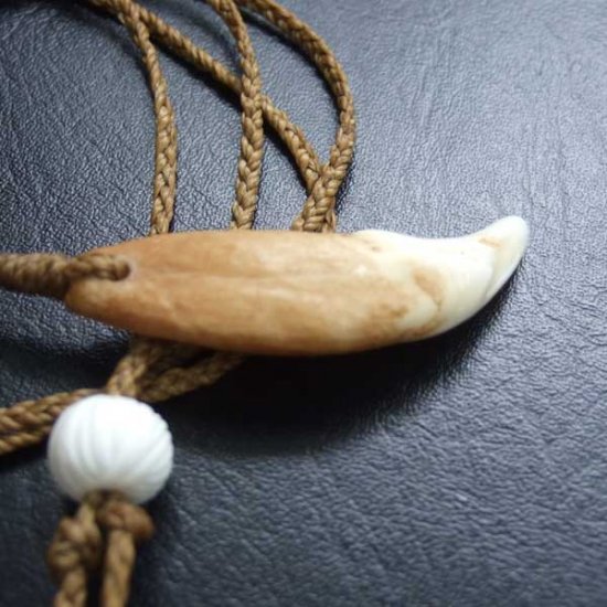 【訳あり現品】狼牙編み込みネックレス＜カーキコード　中サイズ＞ - WTN-15092