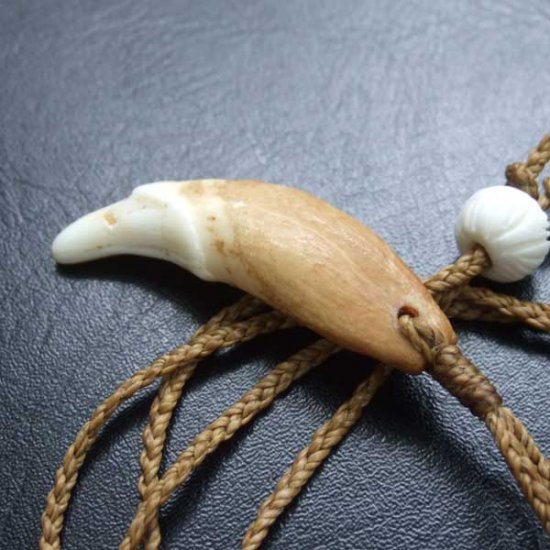 【訳あり現品】狼牙編み込みネックレス＜カーキコード　中サイズ＞ - WTN-15092