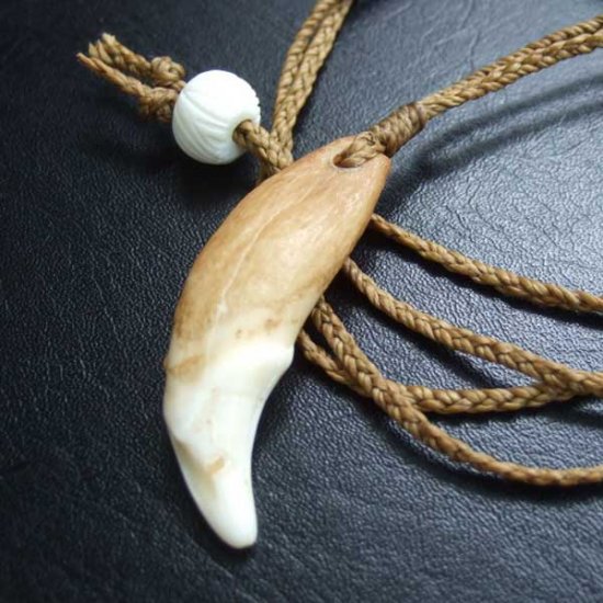 【訳あり現品】狼牙編み込みネックレス＜カーキコード　中サイズ＞ - WTN-15092