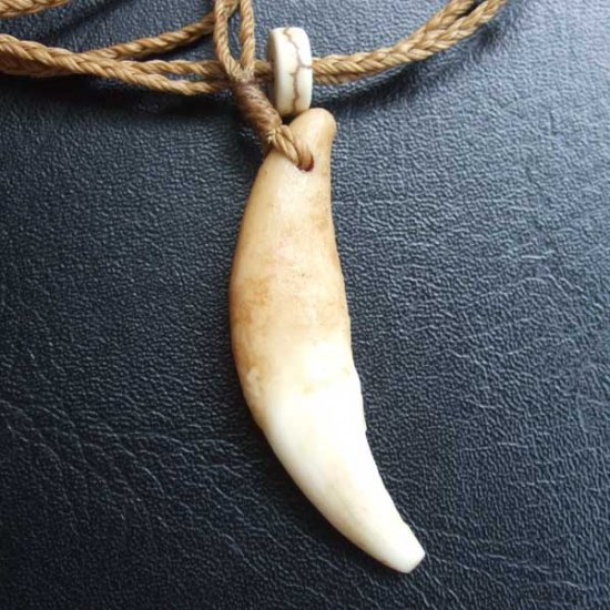 【訳あり現品】狼牙編み込みネックレス＜カーキコード　中サイズ＞ - WTN-15095