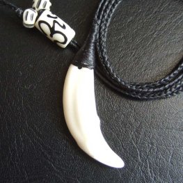 【表示現品】狼牙編み込みネックレス＜黒コード　中サイズ＞ - WTN-15098