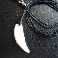 【表示現品】狼牙編み込みネックレス<黒コード 中サイズ> - WTN-15099 【表示現品】狼牙編み込みネックレス<黒コード 中サイズ> - WTN-15099