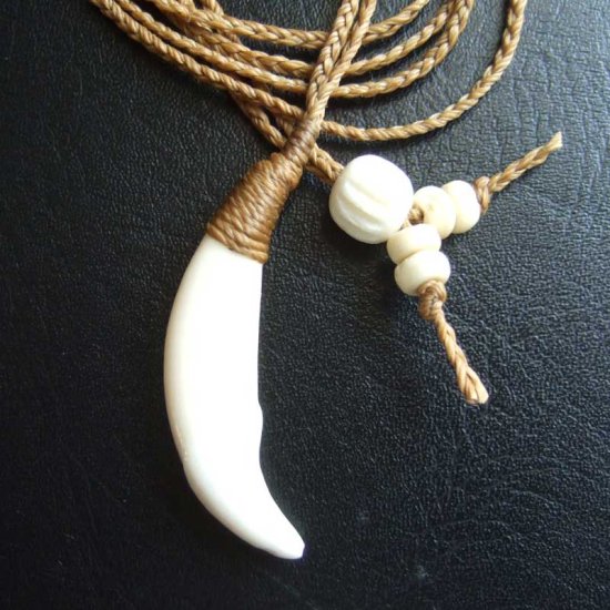 【表示現品】狼牙編み込みネックレス＜黒コード　中サイズ＞ - WTN-15100